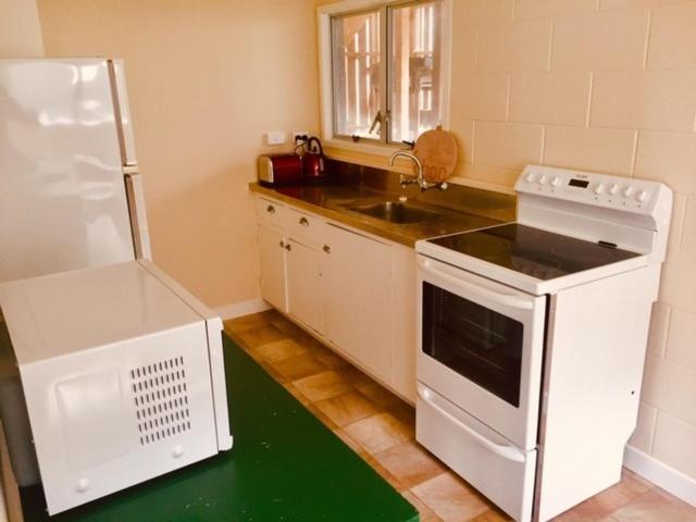Mollies Place - Waihi Beach Holiday Unit Eksteriør billede